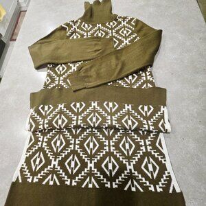 ROMEO & JULIET Colorblock Turtleneck Long Sleeves Sweater - Green/Cream - Large